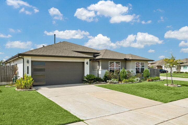 Property Photo:  3502 Joshua Grove Lane  TX 77459 