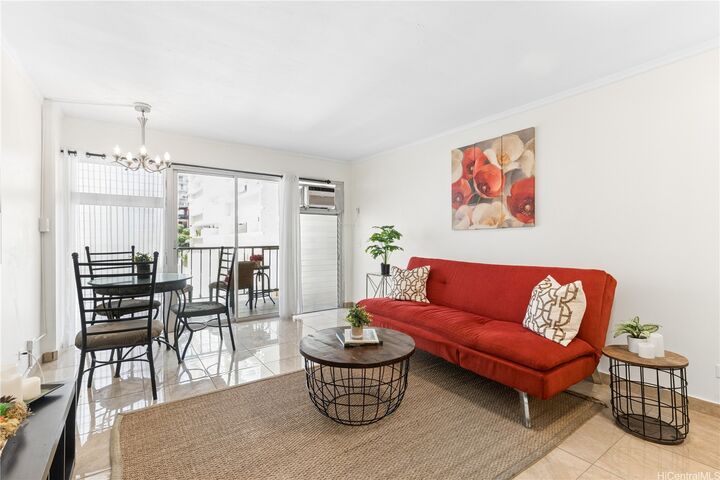 Property Photo: 2465 Kuhio Avenue 304 HI 96815