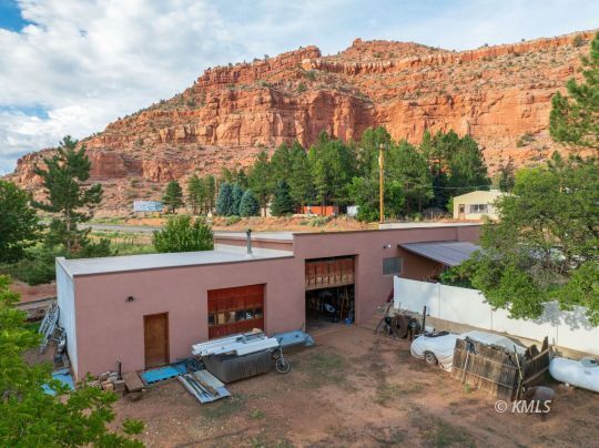 Property Photo:  475 N 300 W  UT 84741 