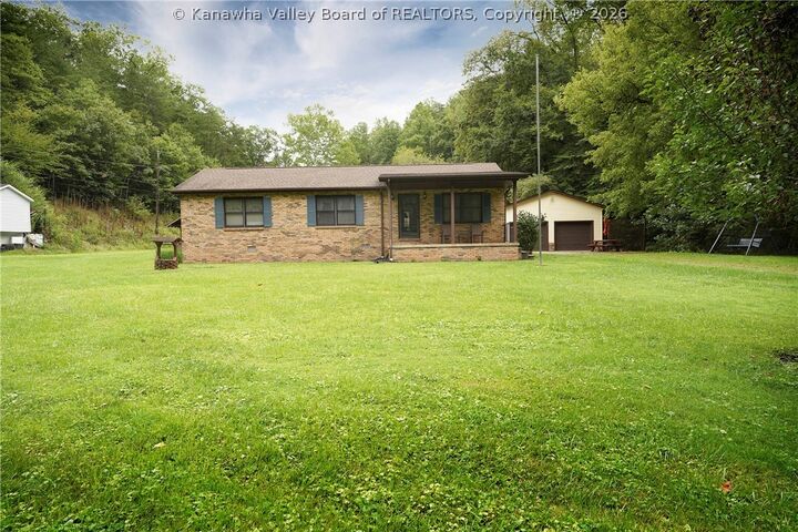 Property Photo:  318 Thorofare Road  WV 25045 