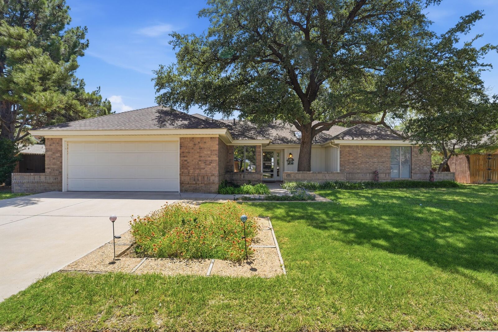 Property Photo:  405 N Fulton Avenue  TX 79416 