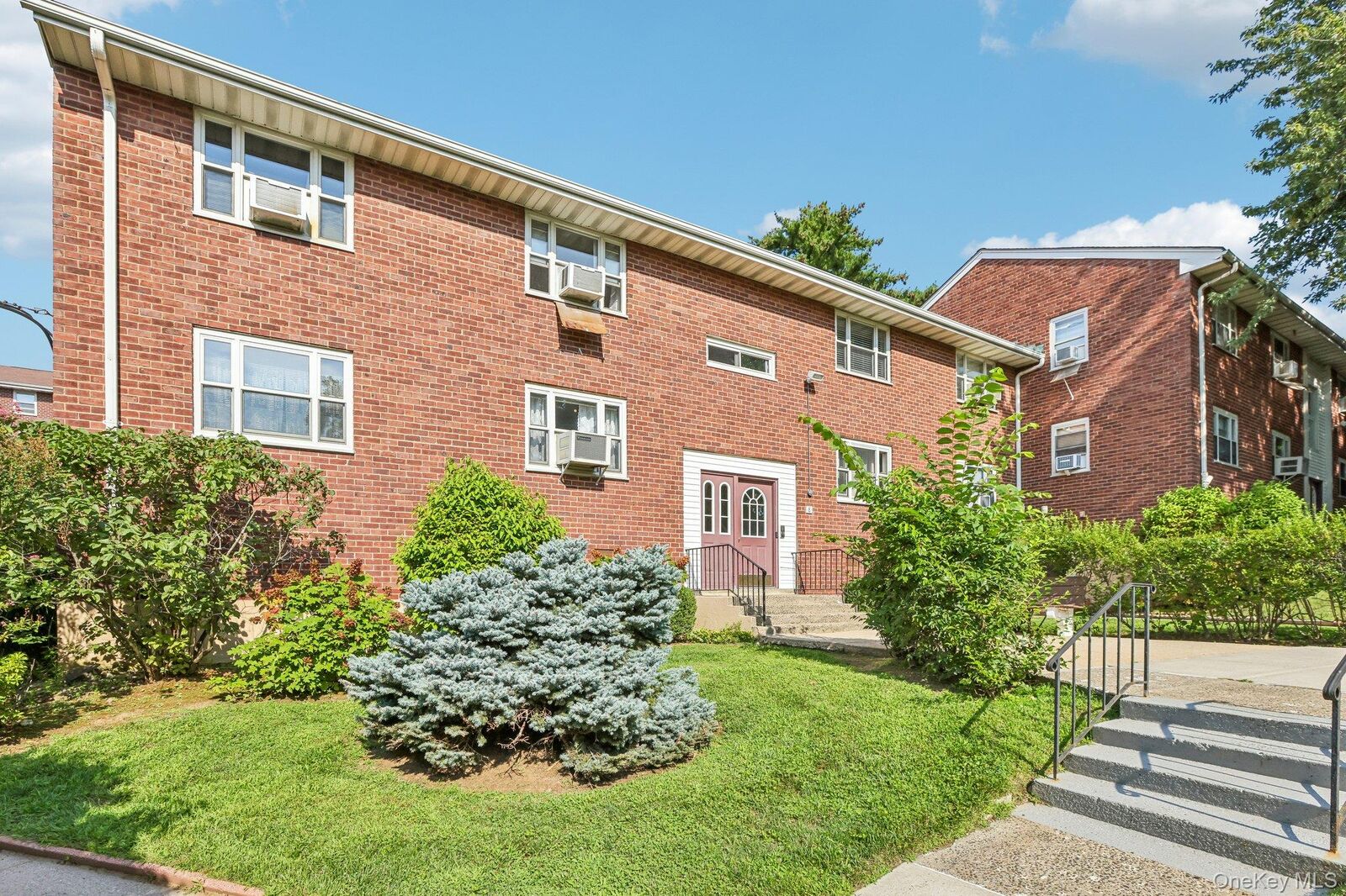 Property Photo:  8 Dehaven Drive 1D  NY 10703 