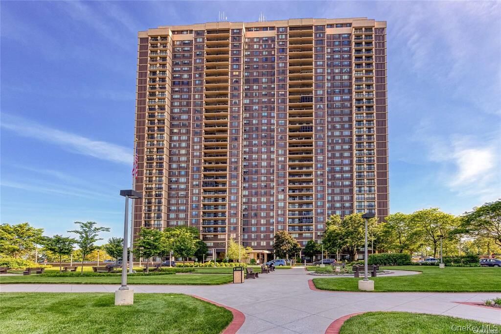 Property Photo: 27010 Grand Central Parkway 32E NY 11005