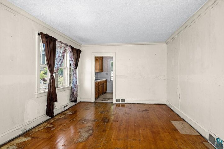 Property Photo: 2211 W 7th St MN 55806
