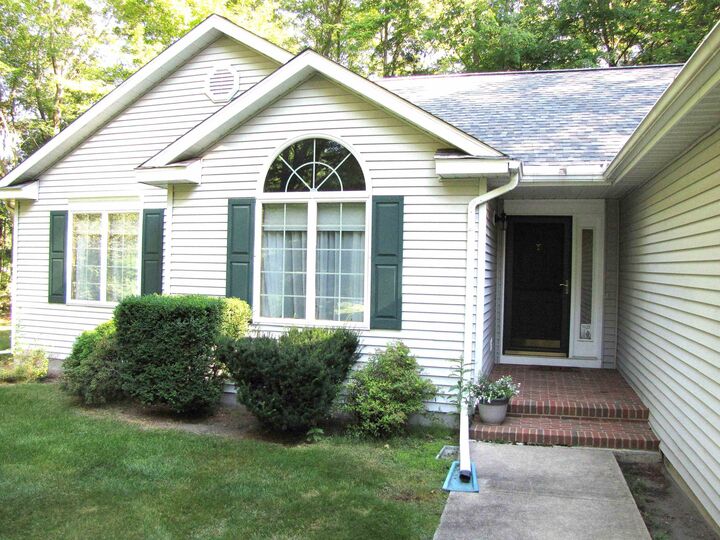 Property Photo:  139 E Hickoryridge  MI 48642 