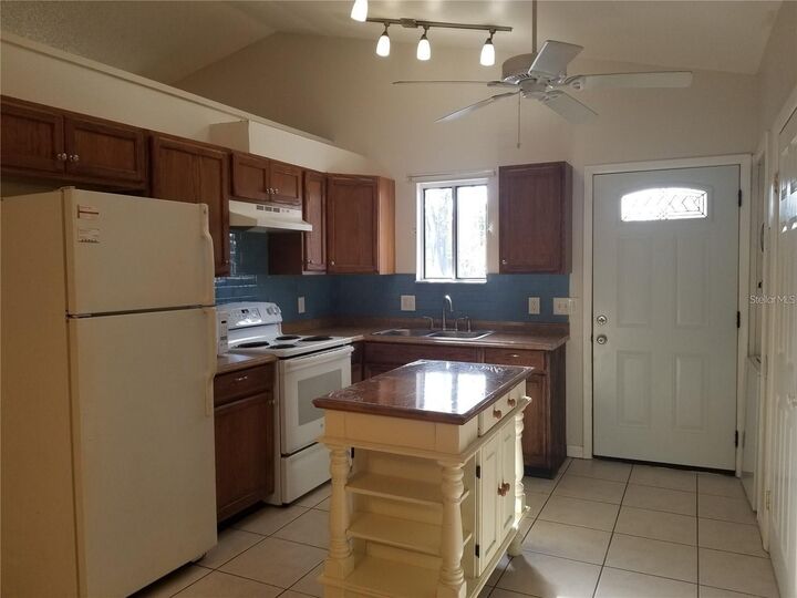 Property Photo: 919 Eldridge Street FL 32803