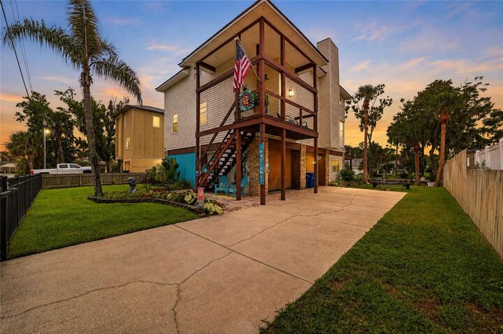 Property Photo: 1424 SE 5th Avenue FL 34429