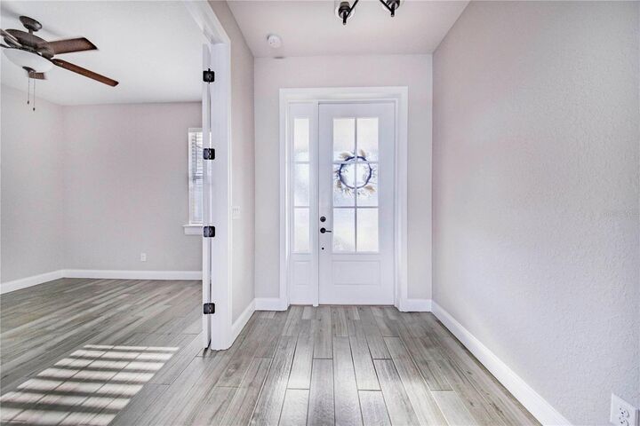 Property Photo:  5017 Ridgefield Lane  FL 33812 