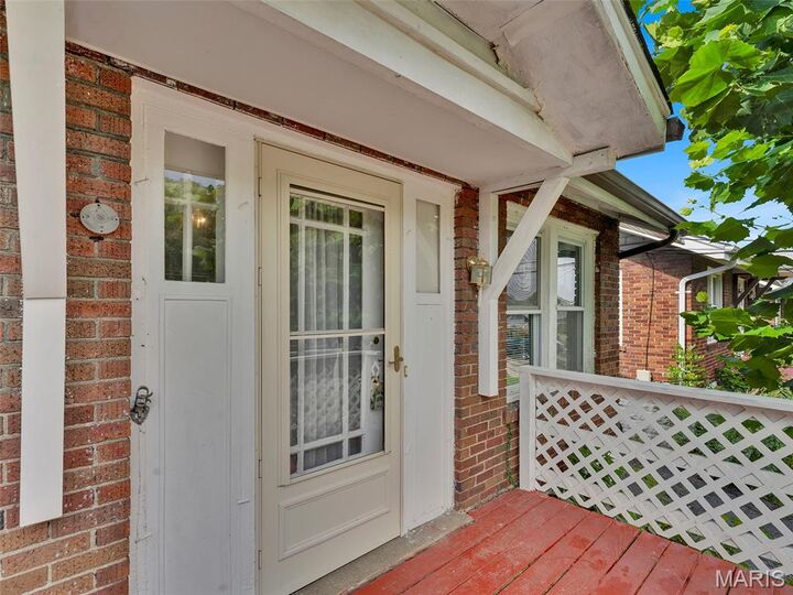 Property Photo:  8904 Olden Avenue  MO 63114 