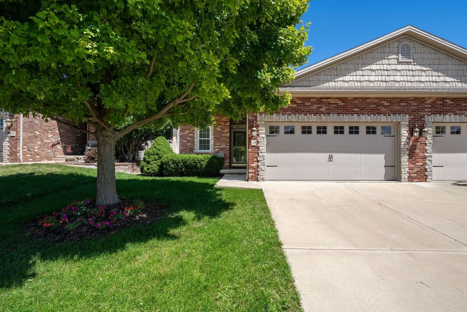 Property Photo:  31 Yukon Circle  IL 61705 