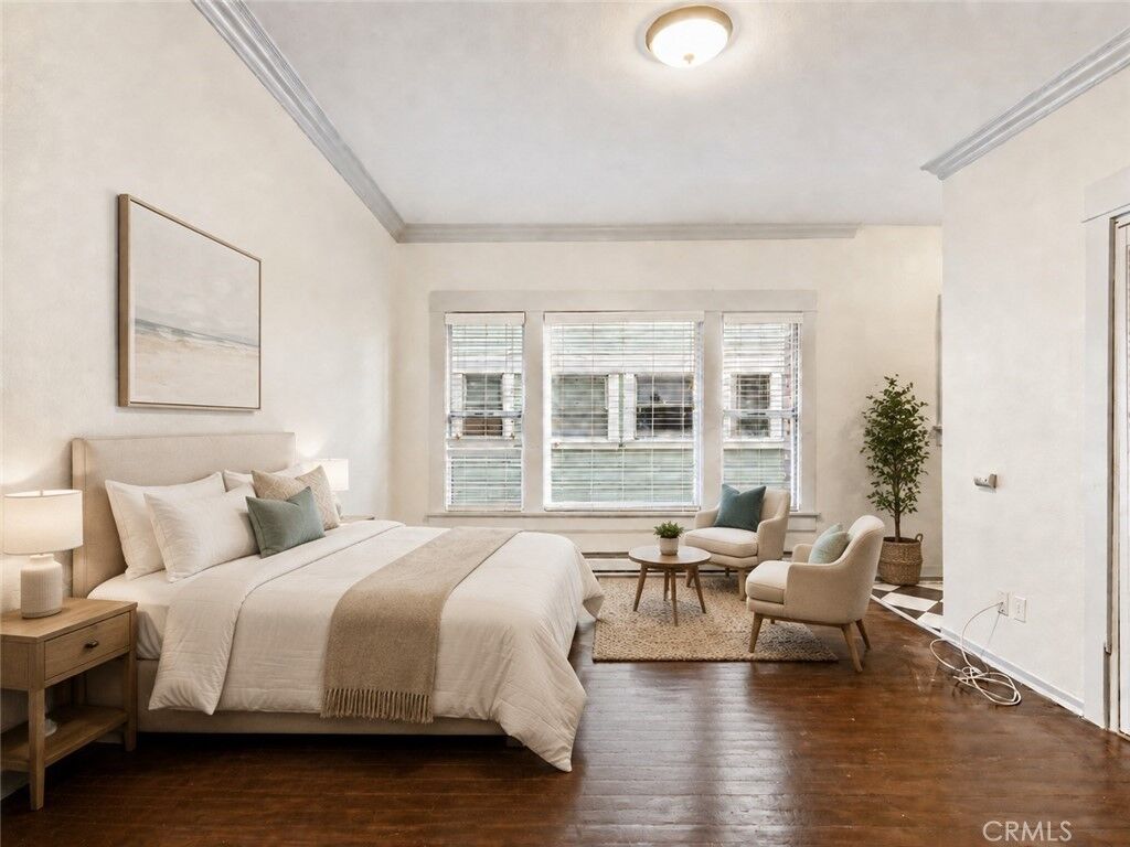 Property Photo:  330 Cedar Avenue 104  CA 90802 