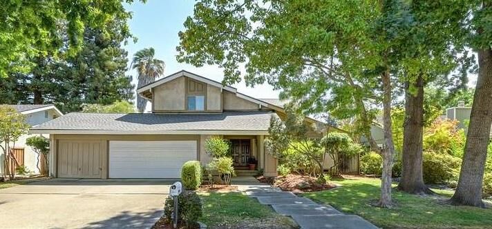 Property Photo: 9 Bliss River Court CA 95831