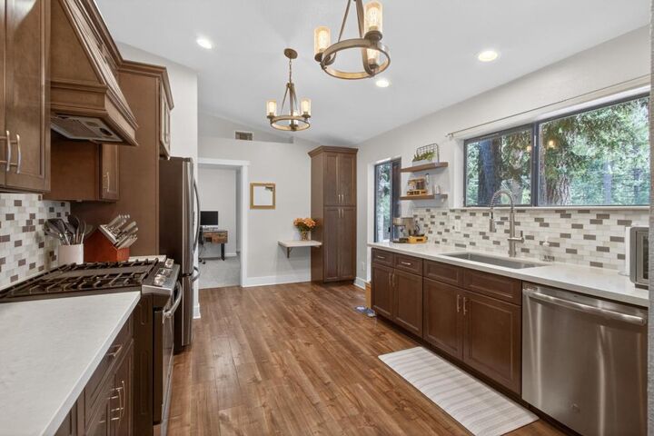 Property Photo:  5621 Daisy Circle  CA 95726 