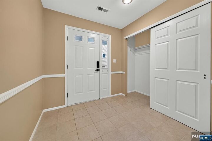Property Photo:  4 Springholm Drive  NJ 07922 