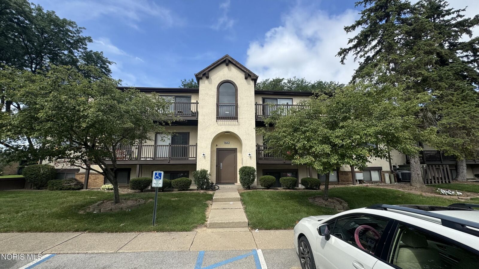 Property Photo:  1668 Brownstone Boulevard 613  OH 43614 