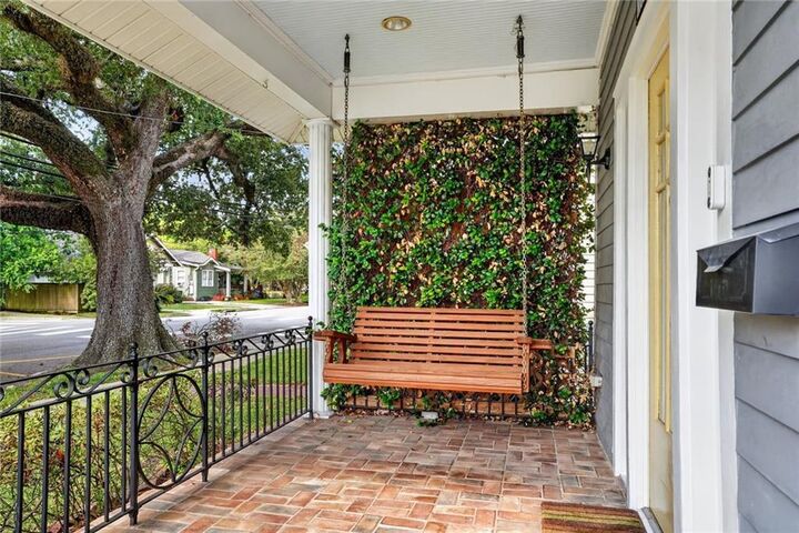 Property Photo:  807 Navarre Avenue  LA 70124 