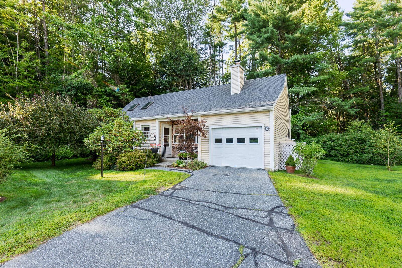 Property Photo: 6 Oak Ridge Road NH 03784