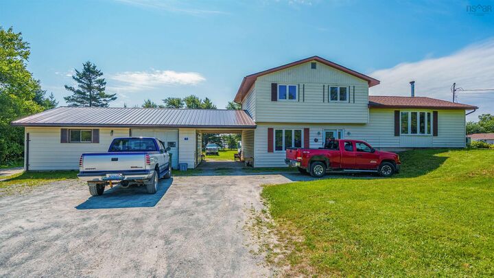 Property Photo: 1 Laura Drive NS B3G 1K3