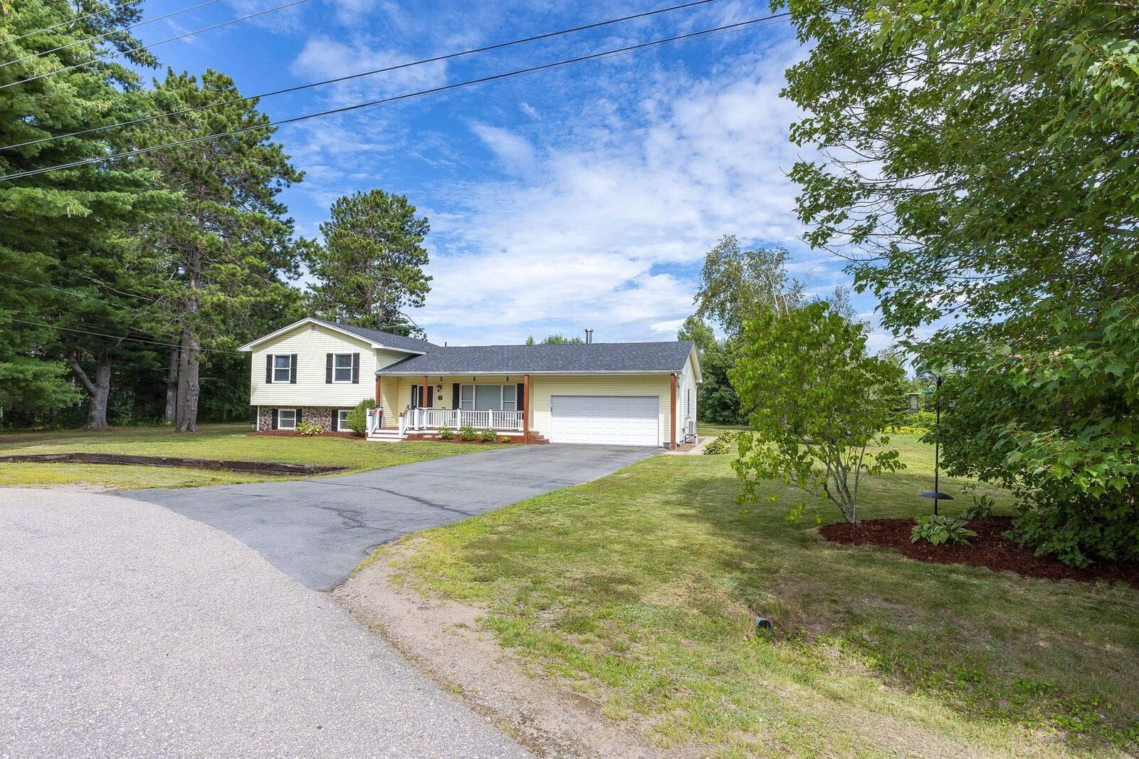 Property Photo:  84 Pine Court  NS B0P 1R0 