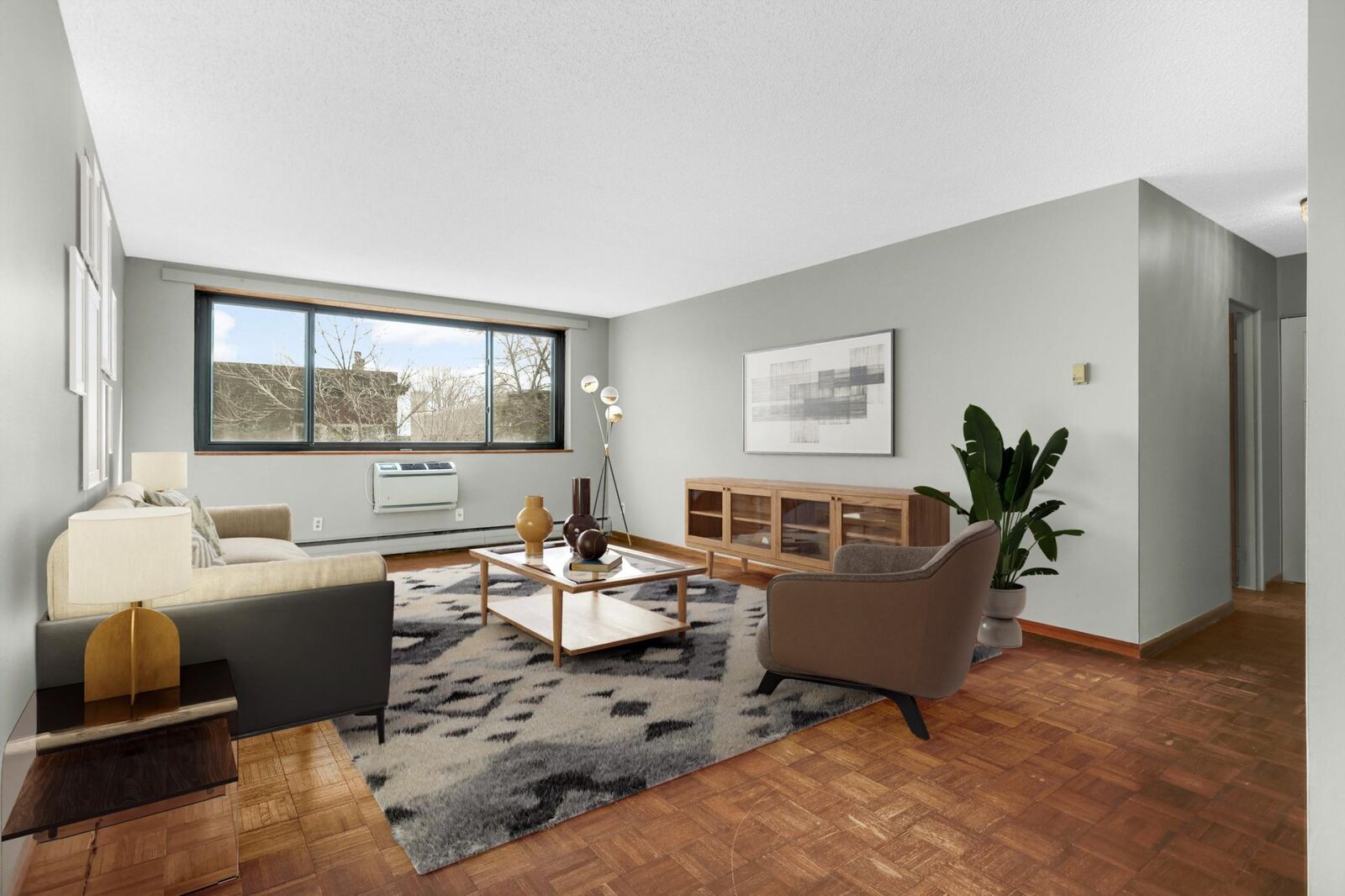 Property Photo: 1912 Dupont Avenue S 405 MN 55403