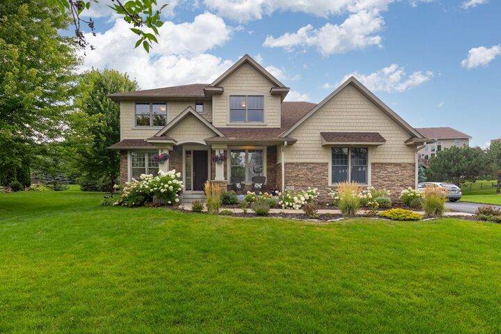 Property Photo:  1752 Carriage Drive  MN 55386 