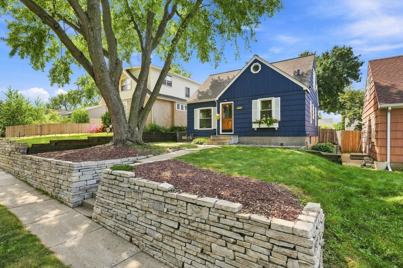 Property Photo:  2840 Brunswick Avenue S  MN 55416 
