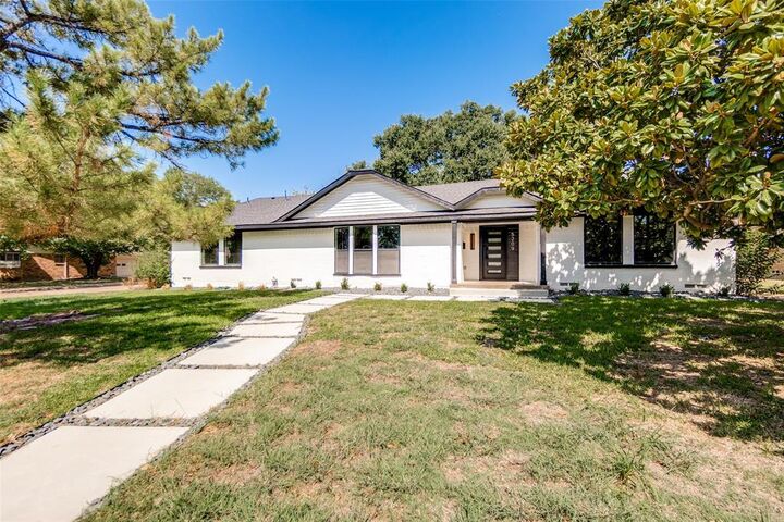 Property Photo: 5209 Breakwood Drive TX 75227
