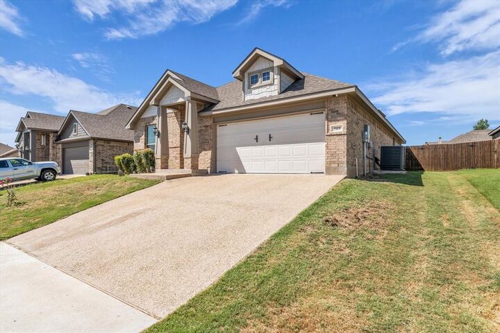 Property Photo: 509 Paso Fino Street TX 76706