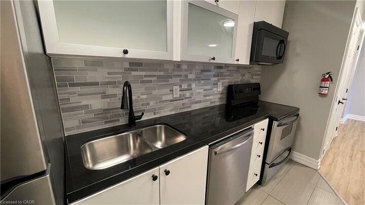 Property Photo:  69 East Main Street 305  ON L3B 3W4 