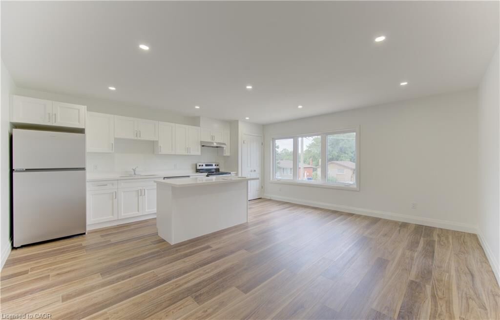 Property Photo:  93 Kinzie Avenue A  ON N2A 1S5 
