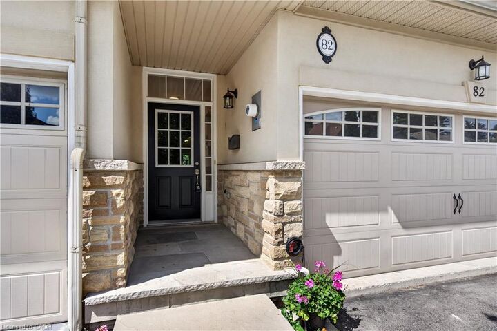 Property Photo: 82 Maplevale Drive ON L9G 0C5