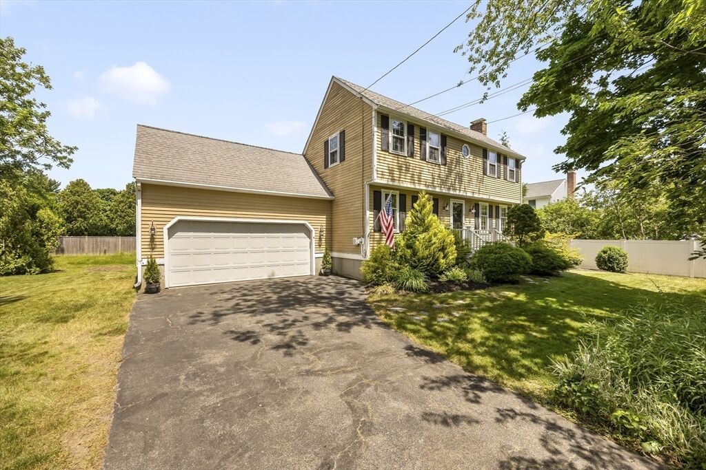 Property Photo:  4 Ocean Ave  MA 01950 
