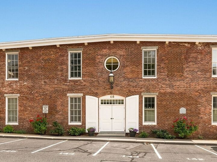Property Photo:  48 Kent Street 5  MA 01950 