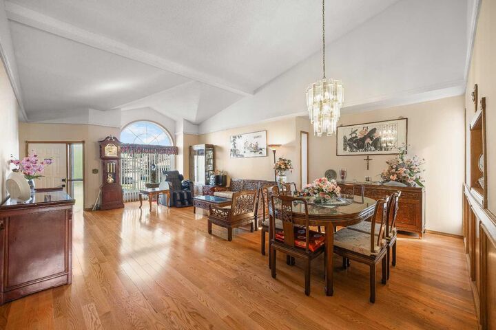 Property Photo:  2203 Sirocco Drive SW  AB T3H 2T9 