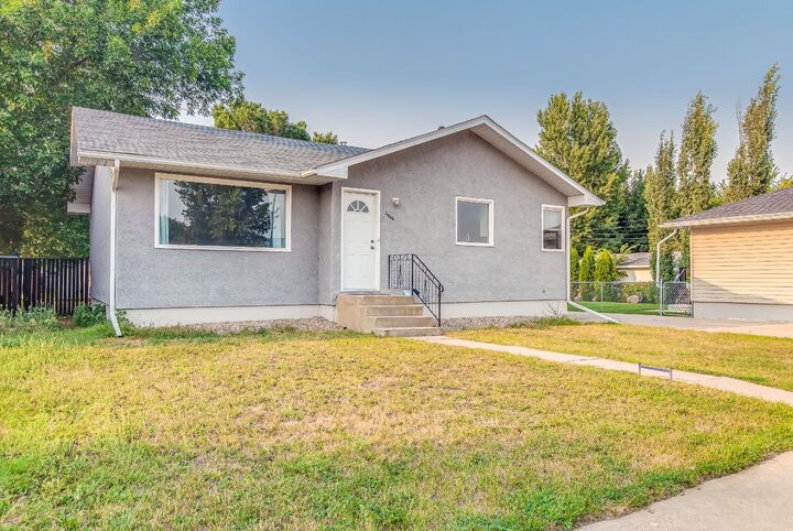 Property Photo: 2666 Burton Place SE AB T1A 3W2