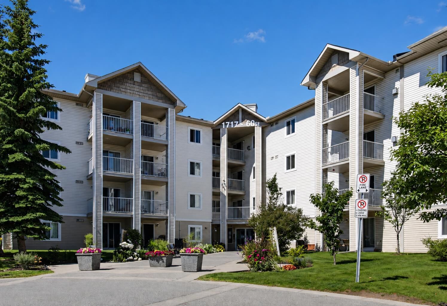 Property Photo: 1717 60 Street SE 419 AB T2A 7Y7