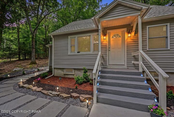 Property Photo:  451 Wooddale Road  PA 18302 