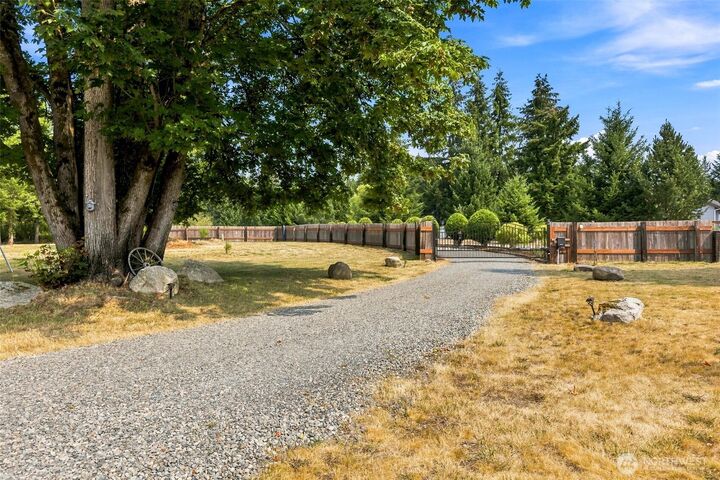 Property Photo:  15425  Smith Prairie Road SE  WA 98597 
