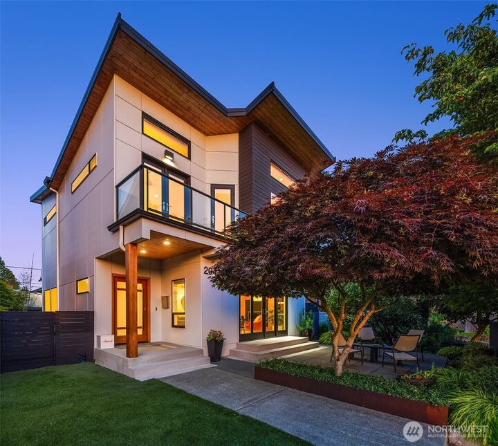 Property Photo:  2042  42nd Avenue E  WA 98112 