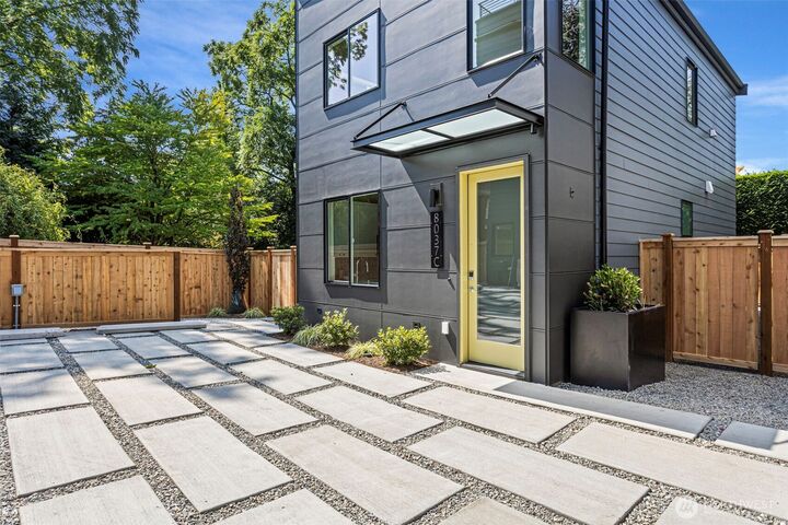 Property Photo: 8037 Wallingford Avenue N C WA 98103