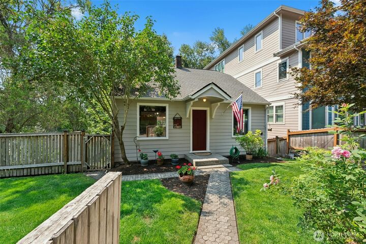 Property Photo: 18011 18005 83rd Avenue NE WA 98028