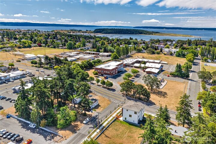 Property Photo:  55 NE Kettle Street A1  WA 98277 