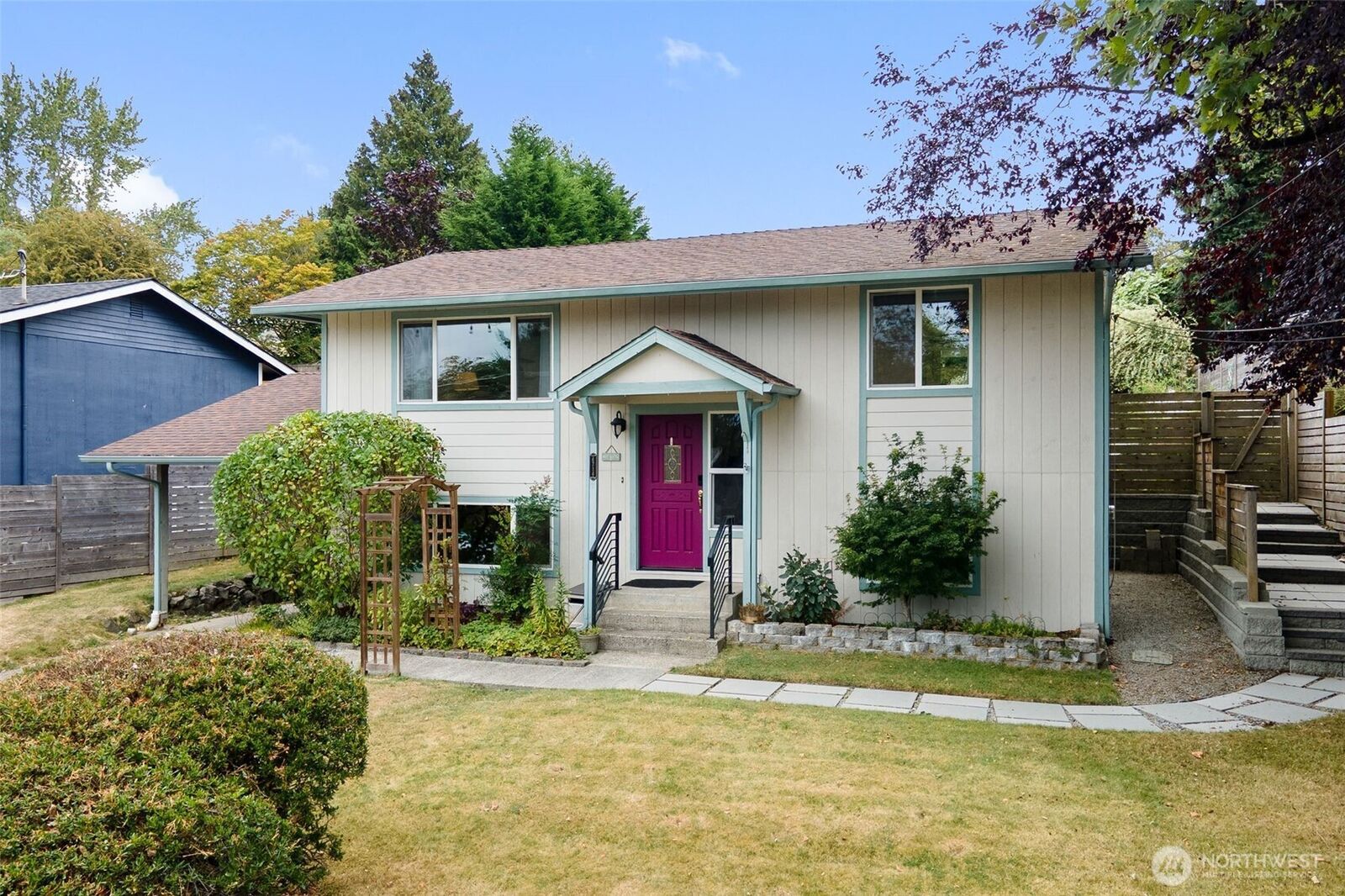 Property Photo:  6714  14th Avenue SW  WA 98106 