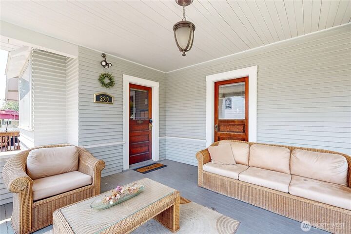 Property Photo:  320  Juniper Street  WA 99362 