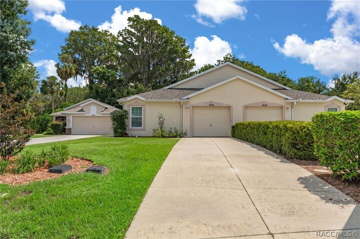 Property Photo:  