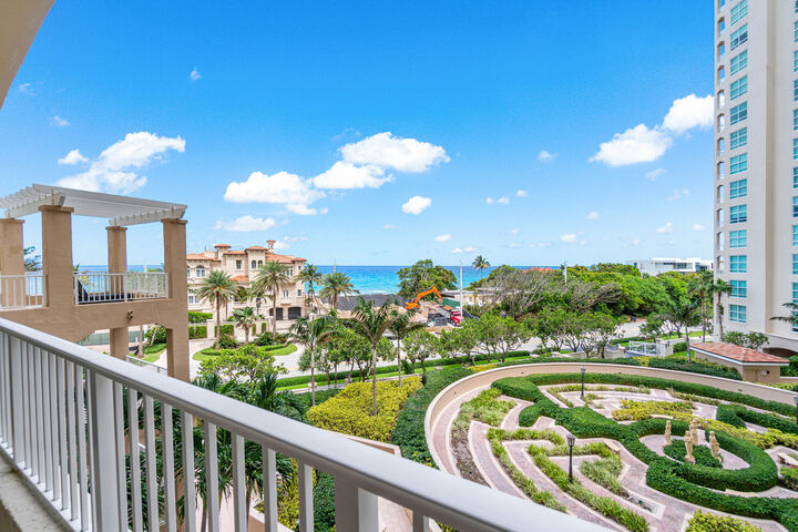 Property Photo: 3740 S Ocean Boulevard 407 FL 33487