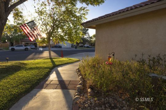 Property Photo:  1224 Mandy Ct  CA 93555 