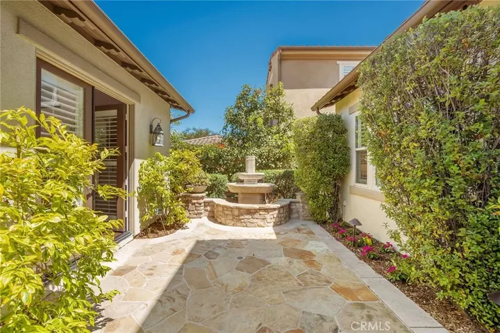 Property Photo:  54 Via Cartama  CA 92673 