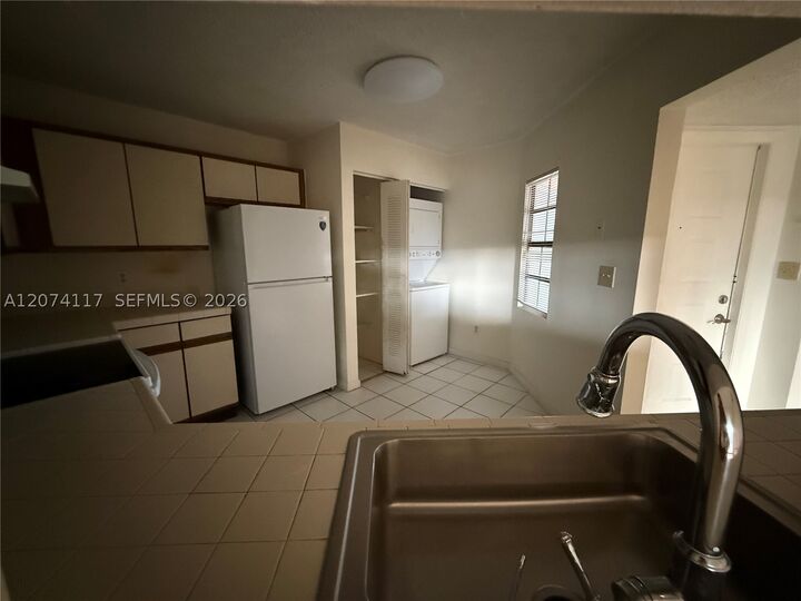 Property Photo:  1080 N Franklin Ave 1080E  FL 33034 