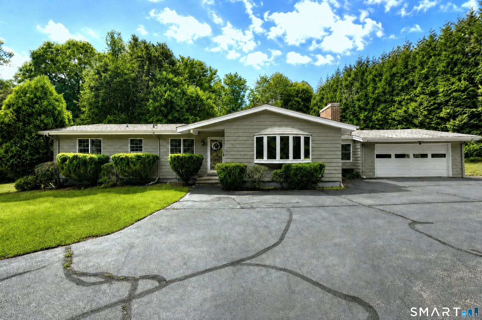 Property Photo:  430 Sheldon Court  CT 06477 